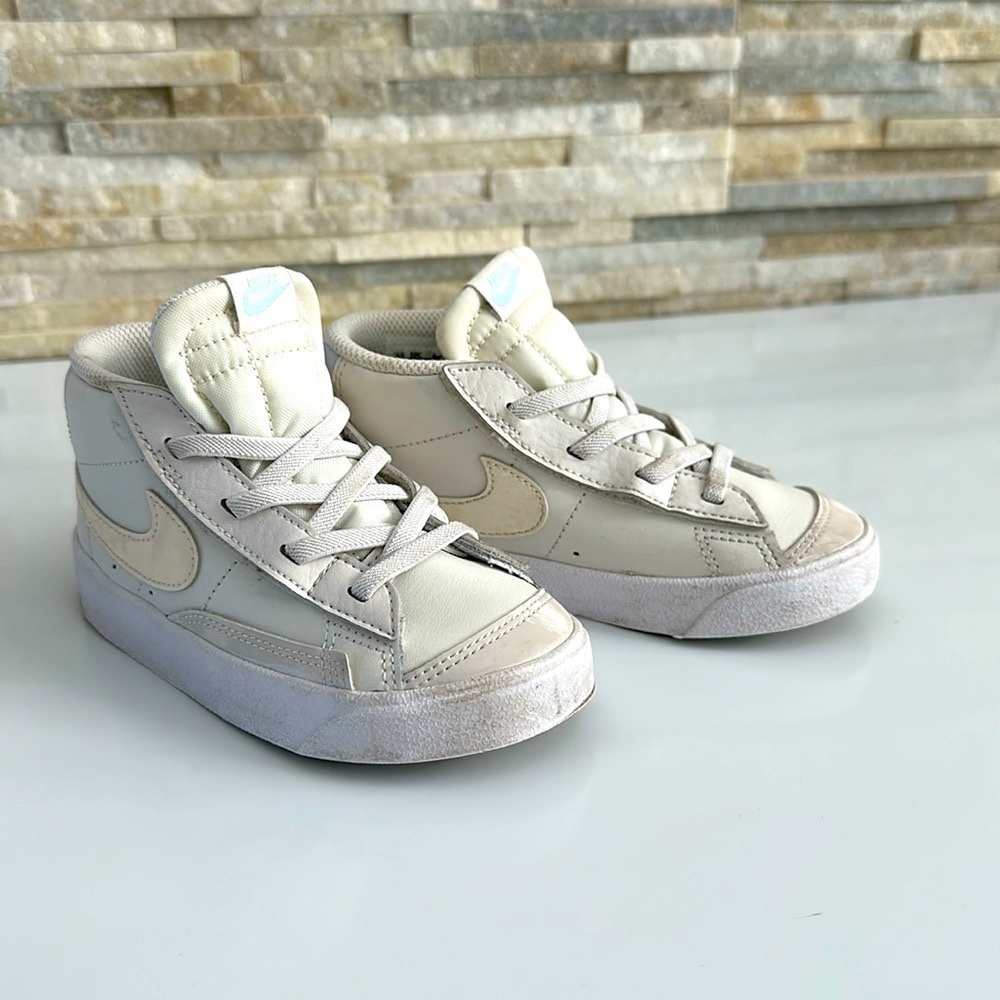 Nike Toddler Girls Sneakers- size 10